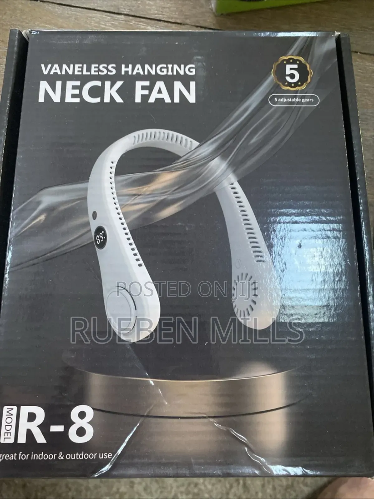 R-8 Portable Leafless Wireless Neck Fan