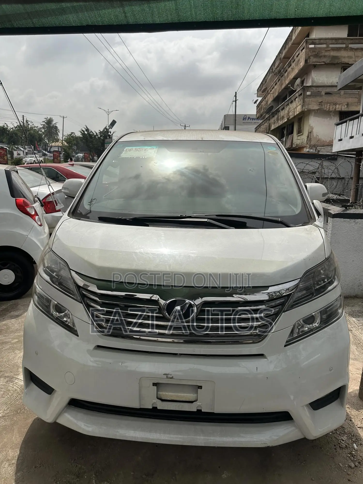 Toyota Vellfire 2014 White