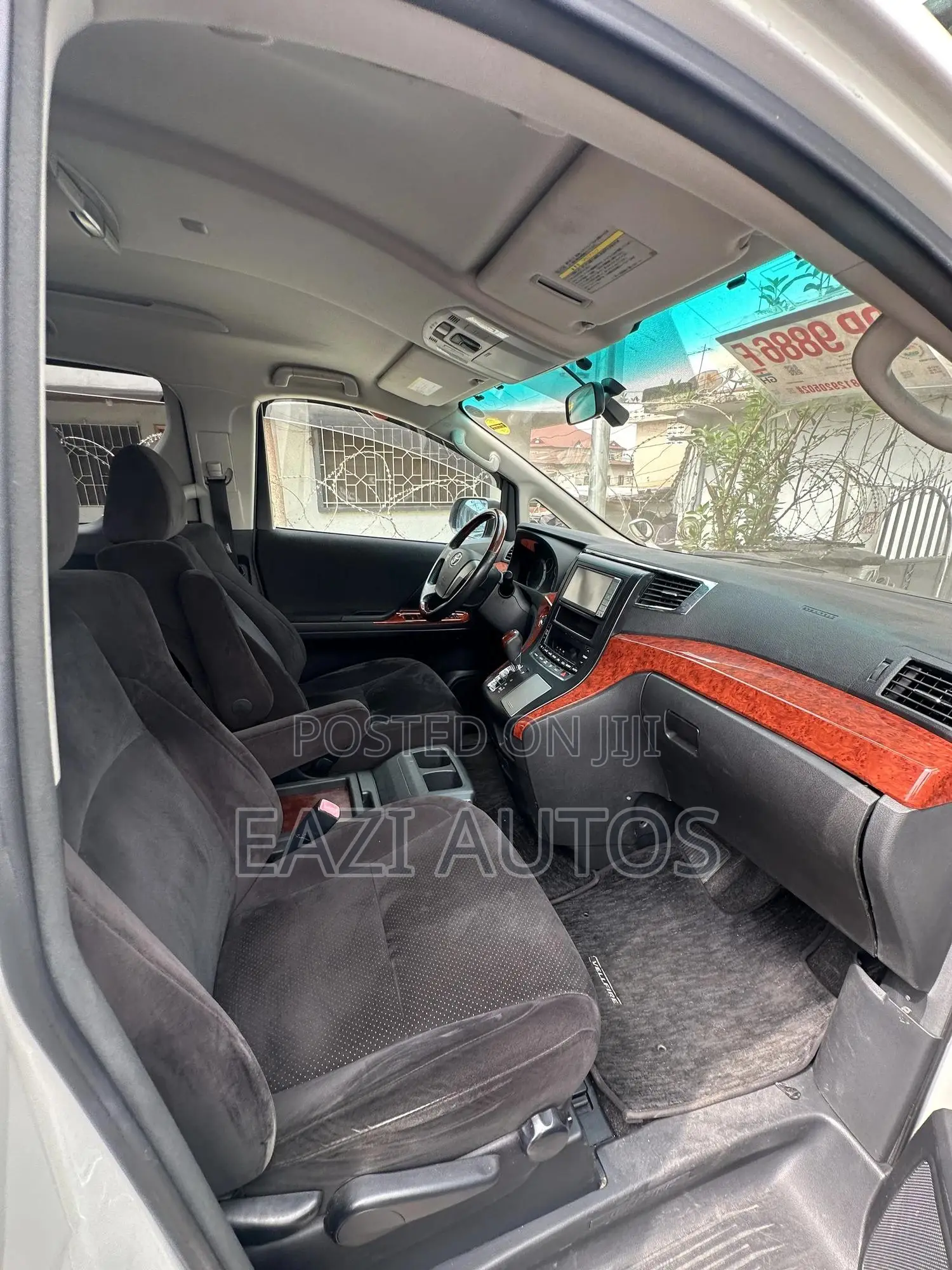 Toyota Vellfire 2014 White