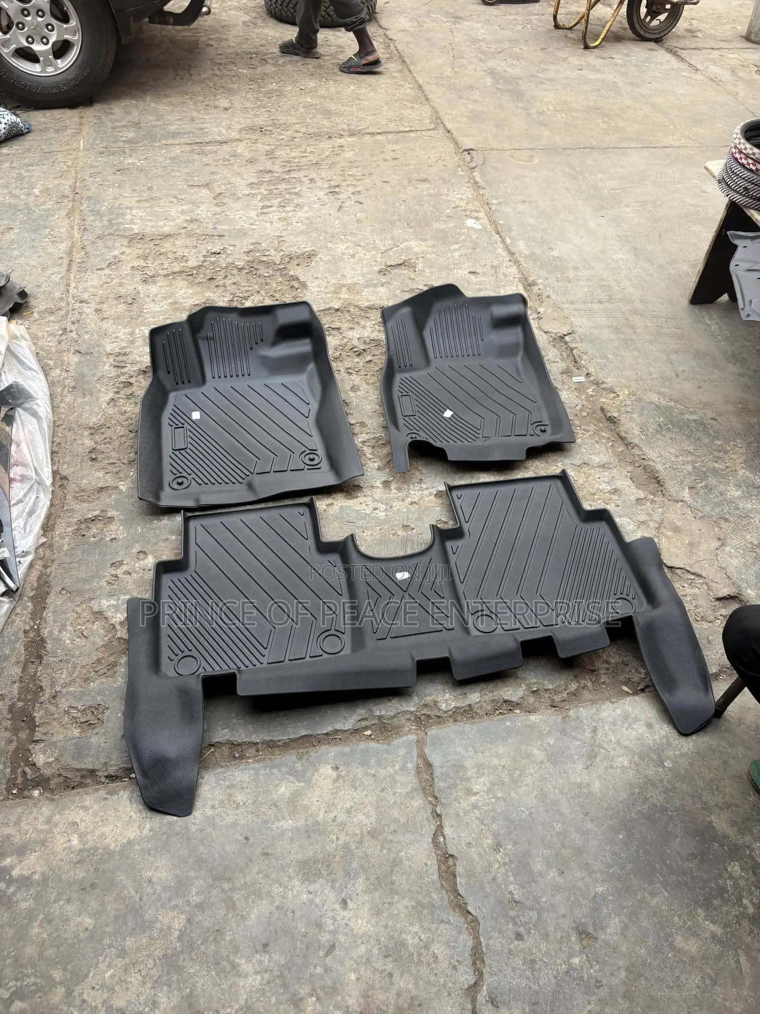 Honda CRV 2024 2025 Latest Floor Mat or Carpet