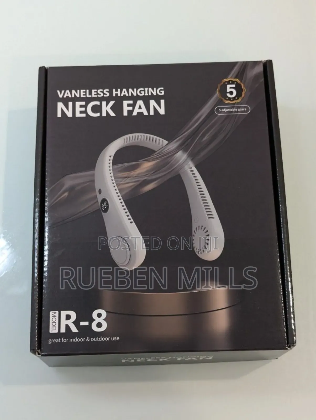 R 8 Bladeless Personal Neck Fan