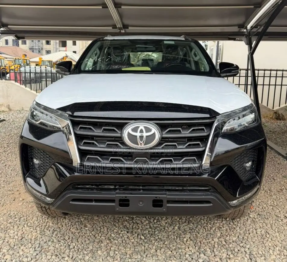 New Toyota Fortuner 2025 Black