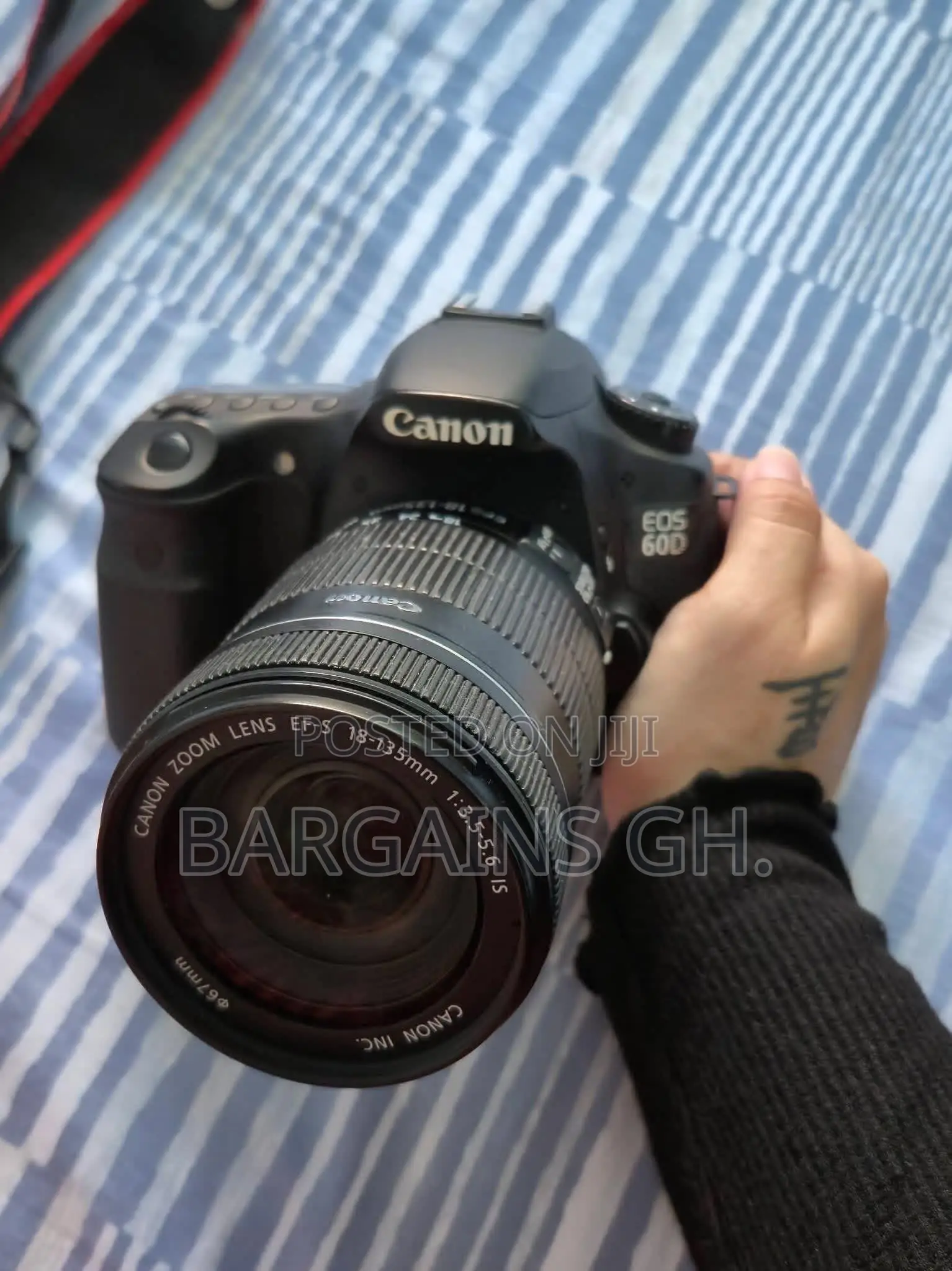 Canon Eos 60d Digital Camera (Ef-S 18–135mm Is Kit)