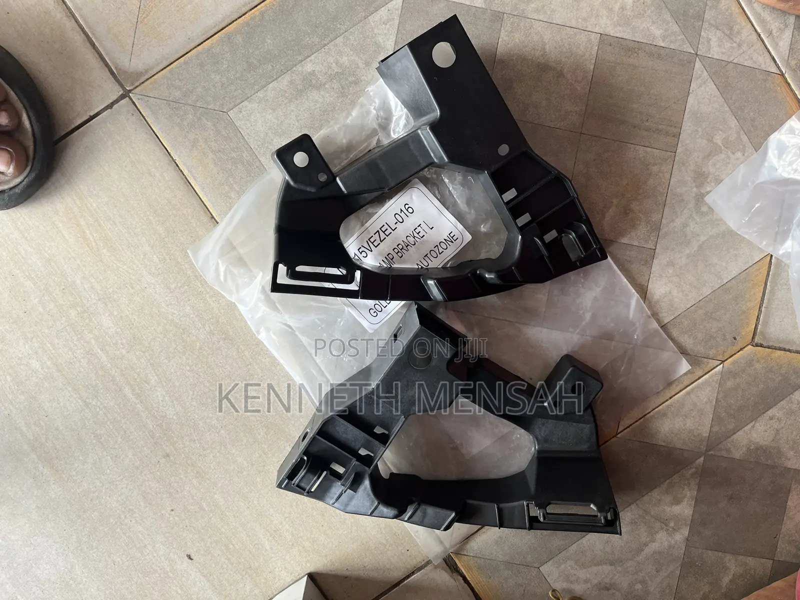 Honda Hrv 2015-2018 Head Lamp Seat/Bracket Pair