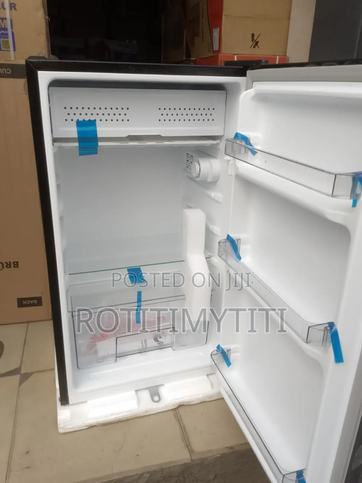 Deluxe Table Top Fridge