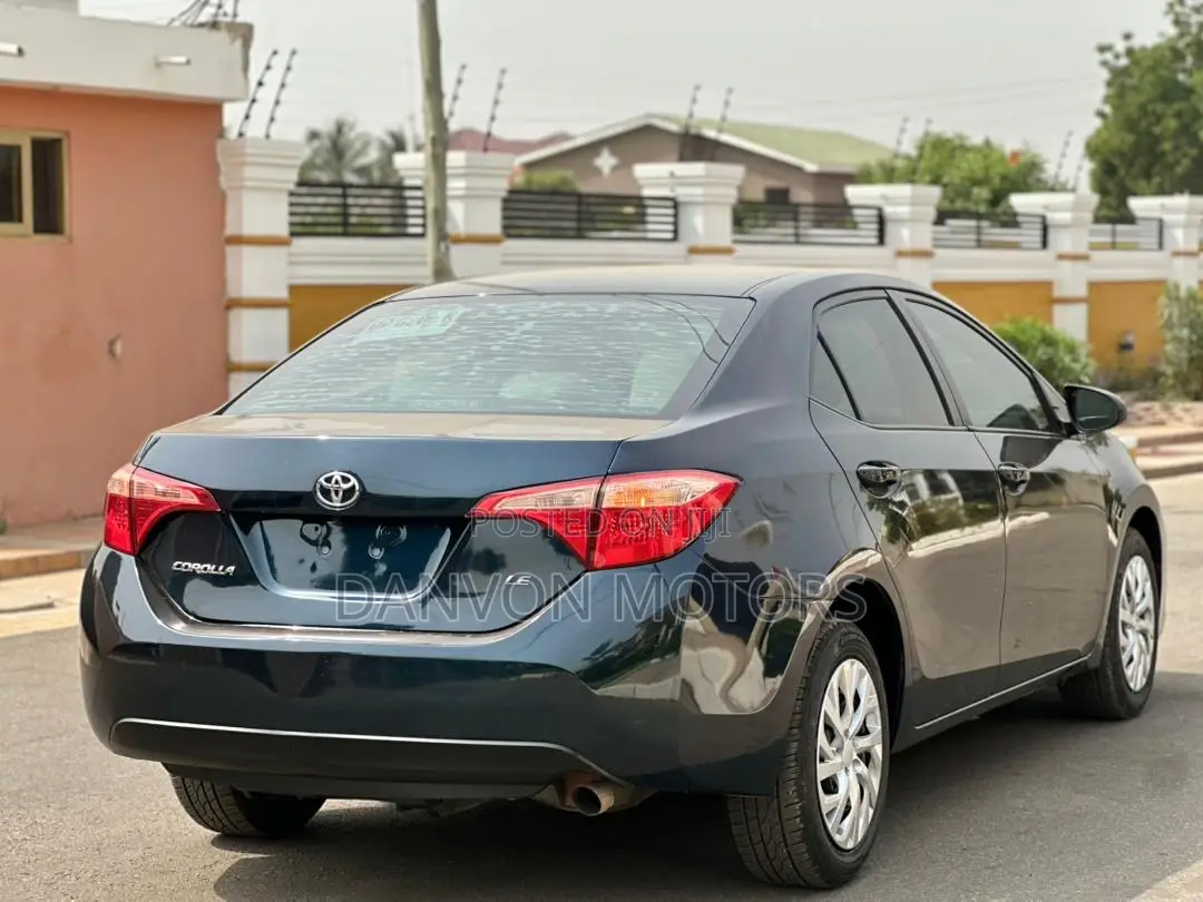 Toyota Corolla LE (1.8L 4cyl 2A) 2019 Black