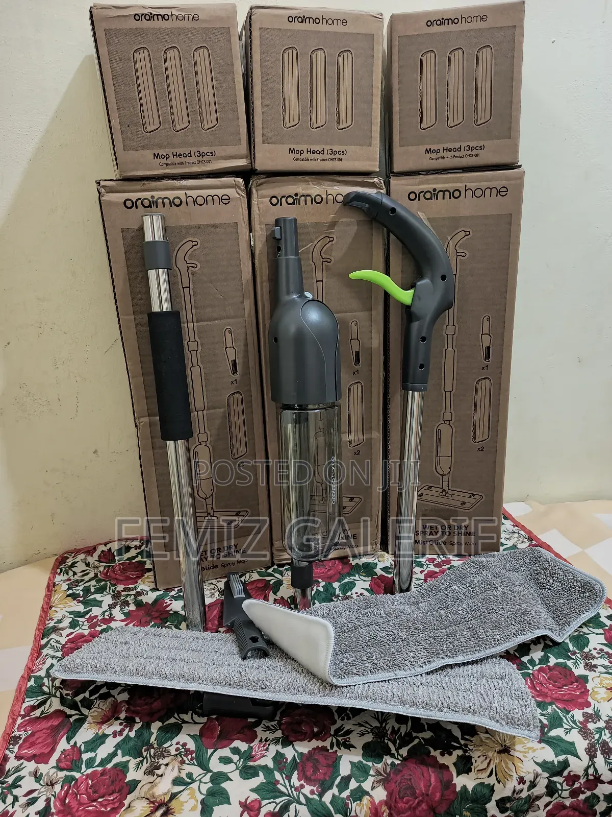 Oraimo Mistglide Spray Mop Plus 4pcs Replacement Mop Pads