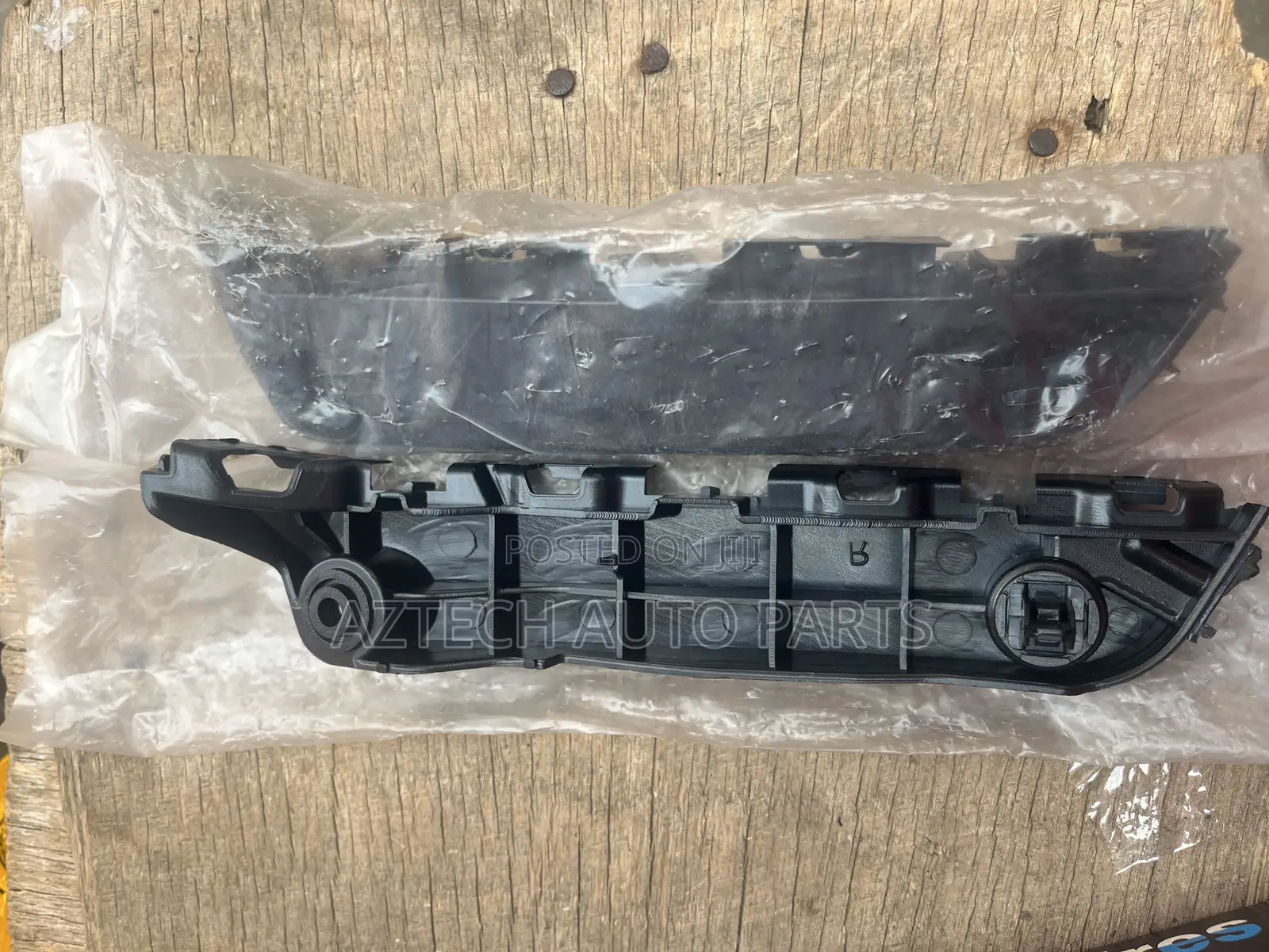 Toyota Venza 2009 2010 2011 2012 2013 2014 Bumper Lockers