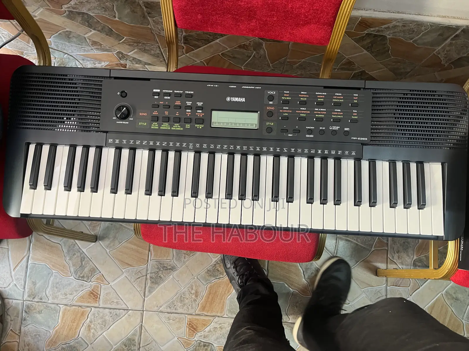 Yamaha PSR- E283 Keyboard