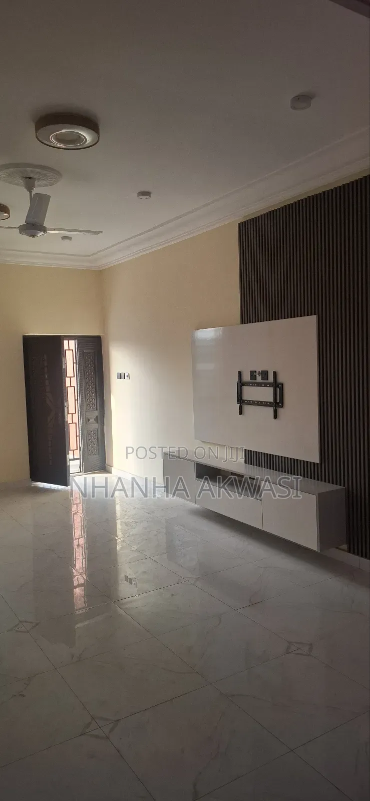2bdrm Apartment in Lashibi Drc, Tema Metropolitan for rent