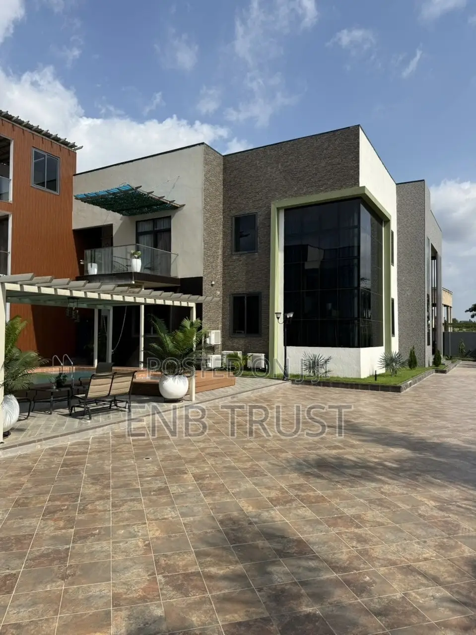 7bdrm Mansion in Pillar 2 for sale