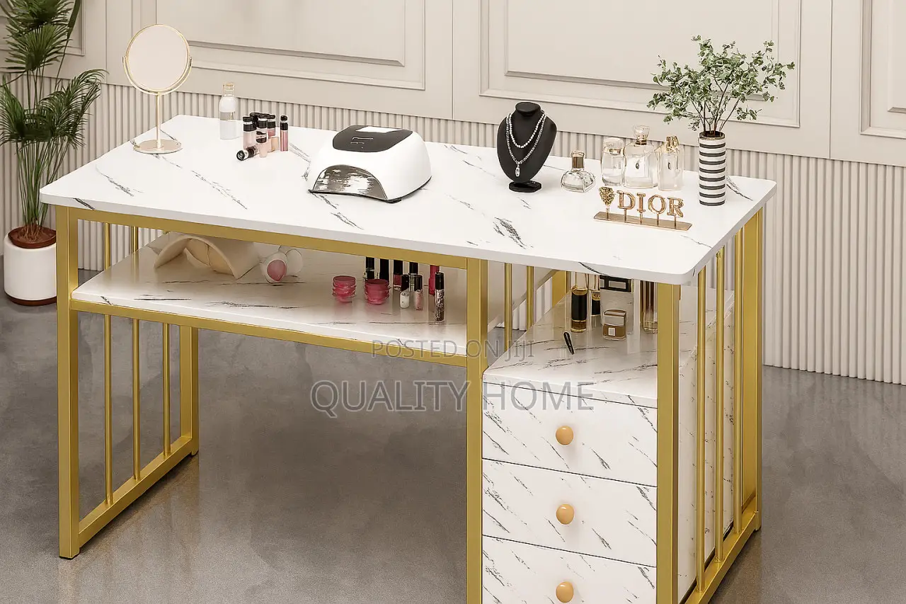 Manicure / Nail Tech Table