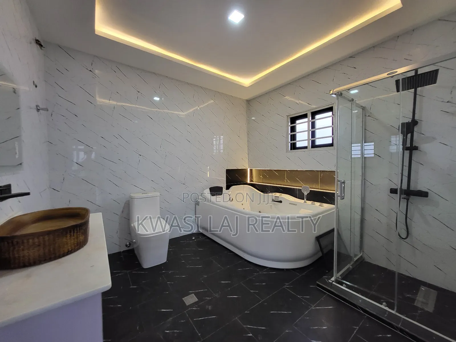 4bdrm House in Spintex for sale