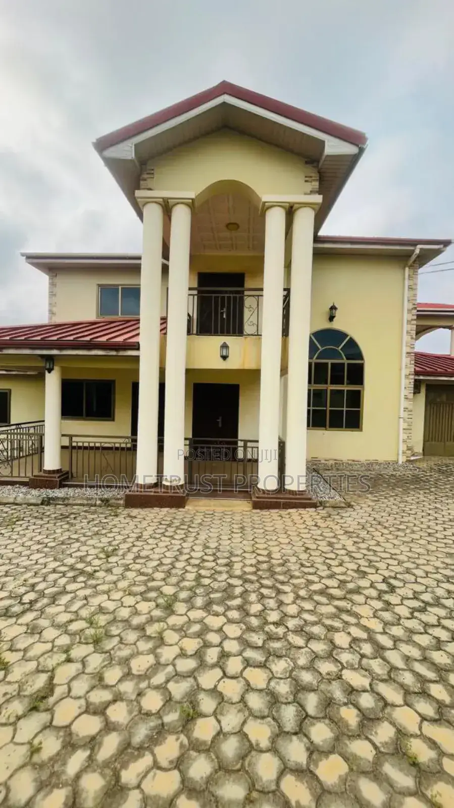 5bdrm House in Hometrust Properties, Pokuase for sale