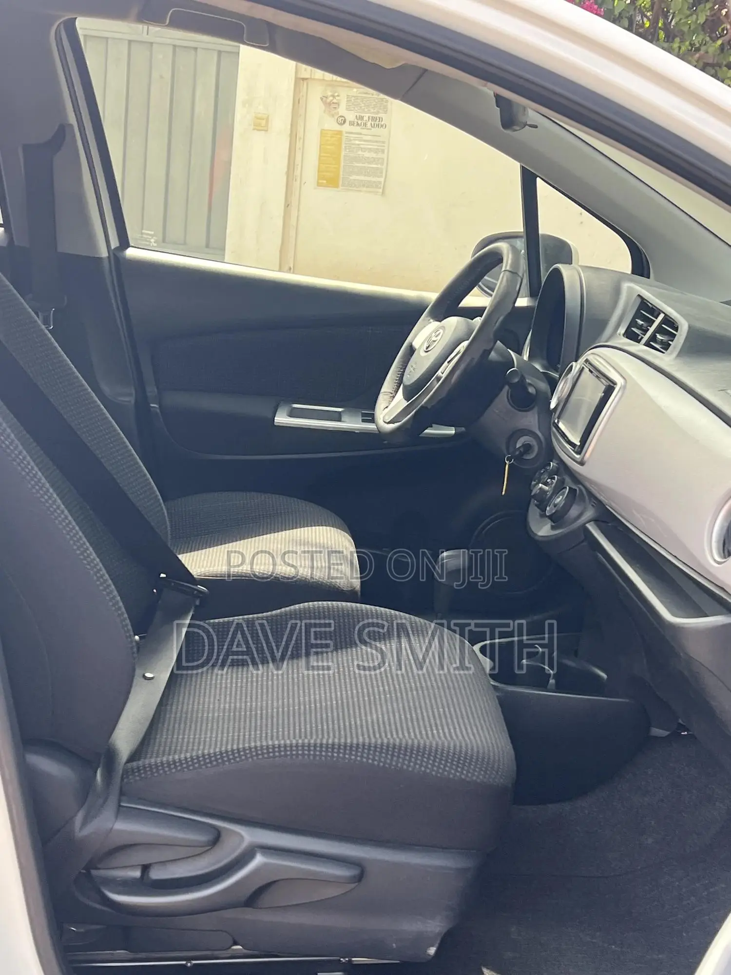 Toyota Vitz 1.5 FWD 3dr 2016 White