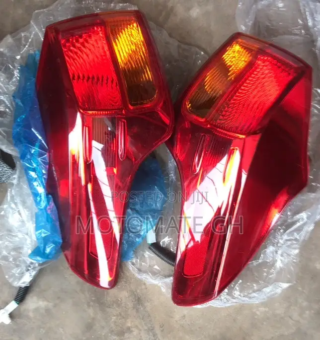 Toyota Rav4 2014 Taillight Pair