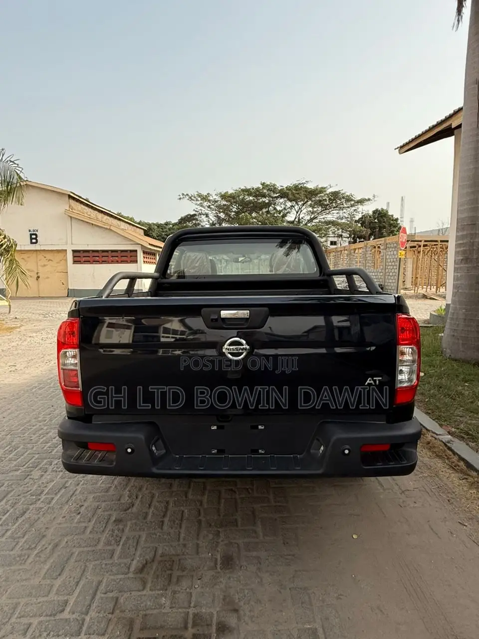 New Nissan Pick-Up 2025 Black