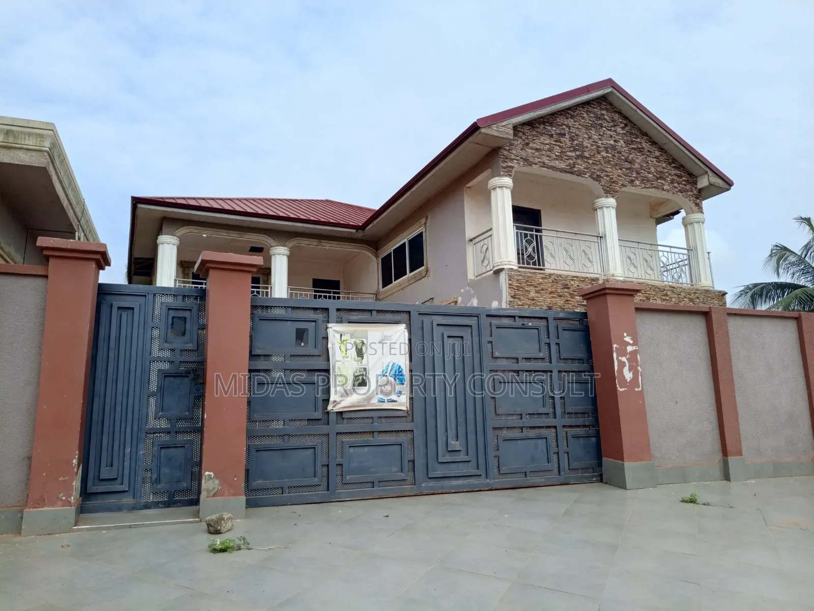 7bdrm House in Bortianor for sale