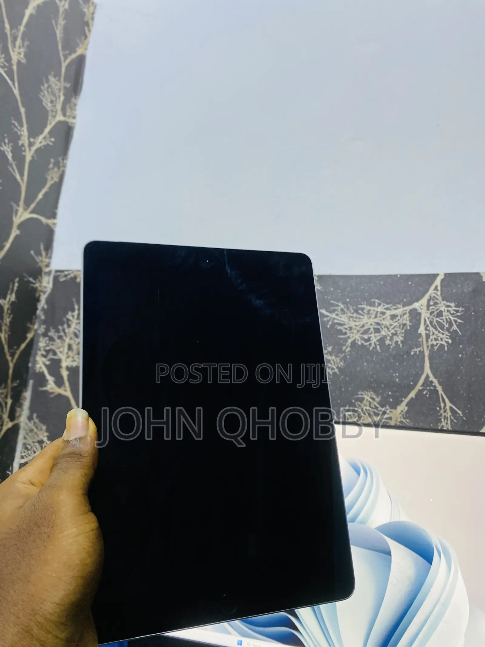 Apple iPad 9.7 32 GB Gray