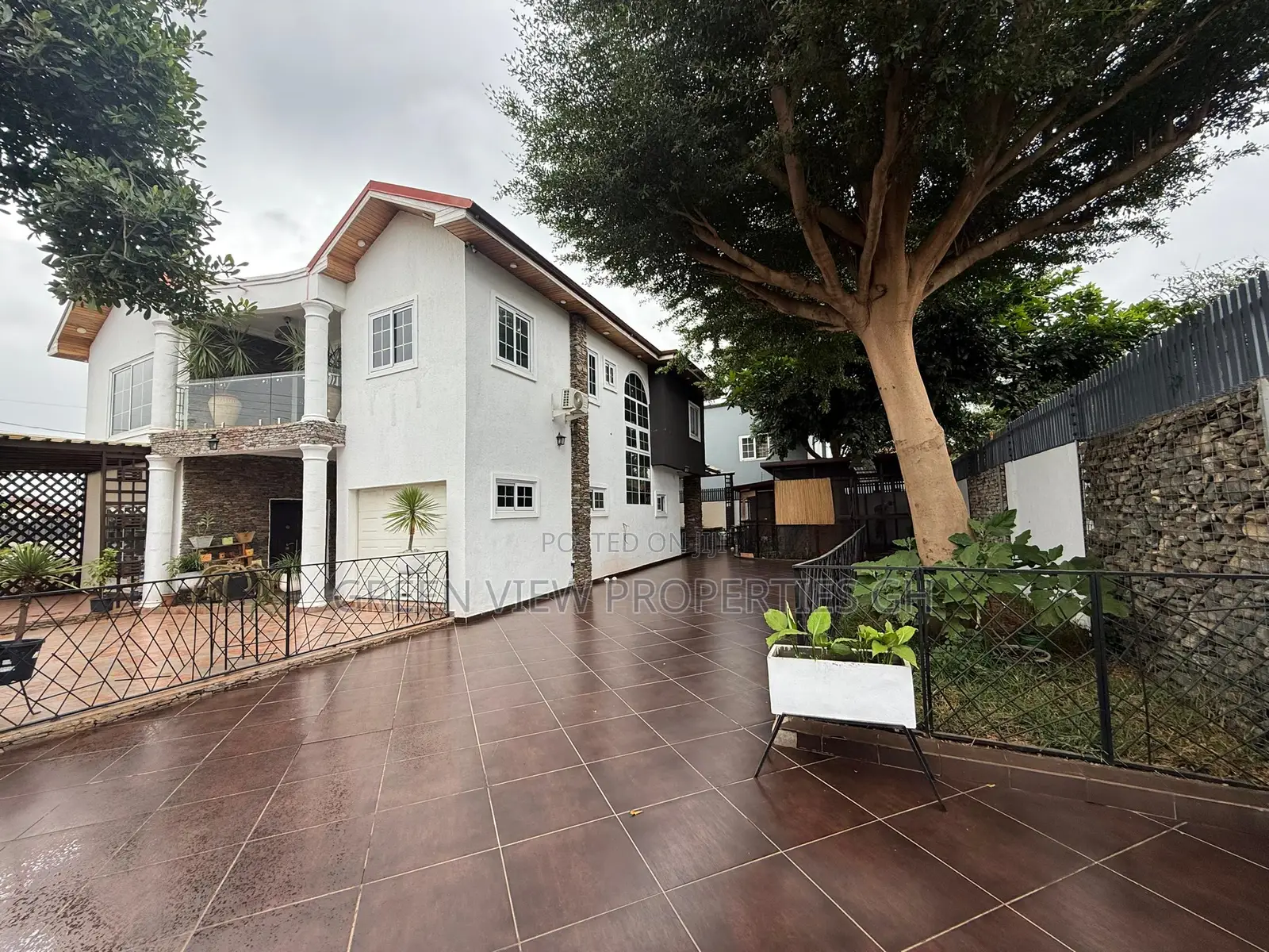 Furnished 5bdrm Maisonette in East Legon for sale