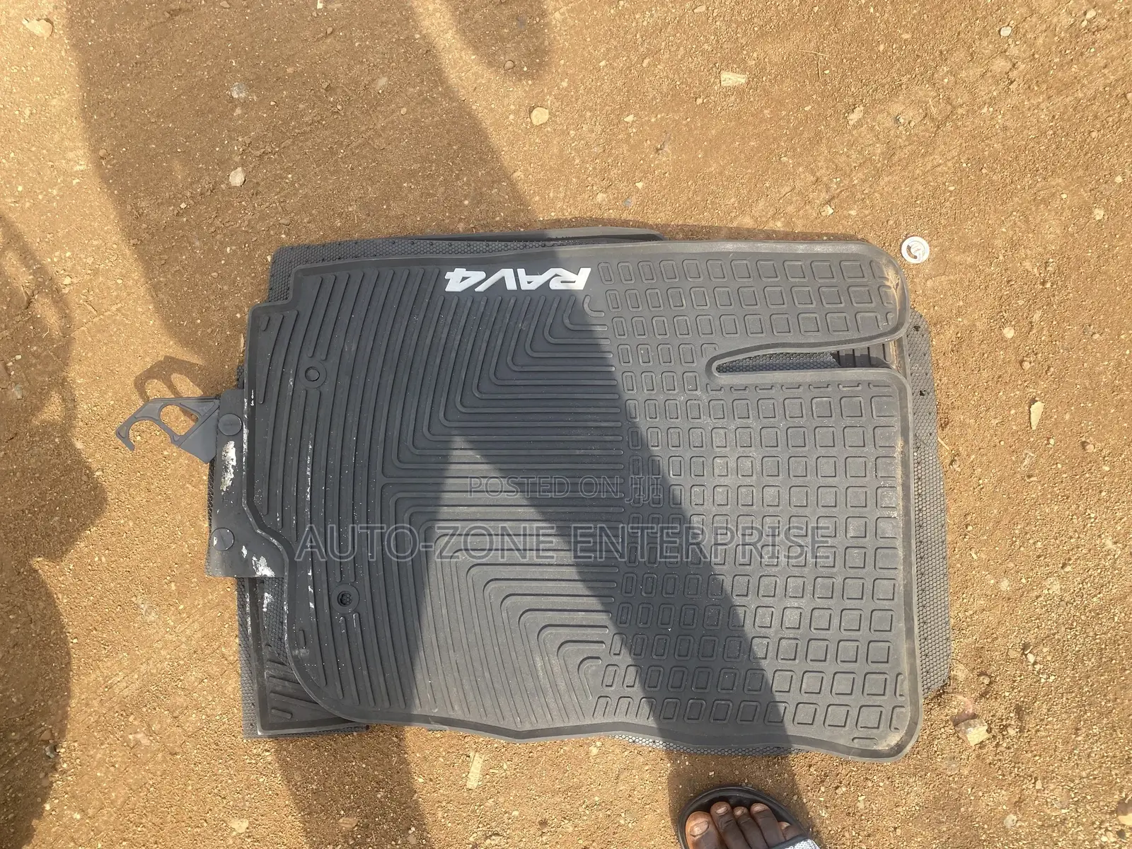 Toyota Rav4 Floor Mats Set