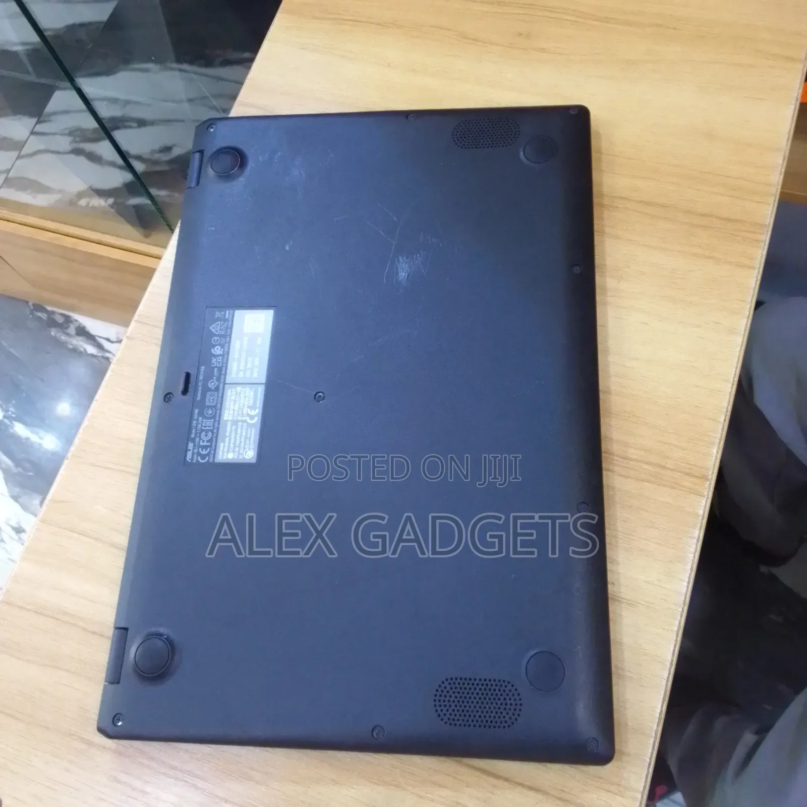 Laptop Asus Vivobook E410M 4GB Intel Celeron SSD 128GB