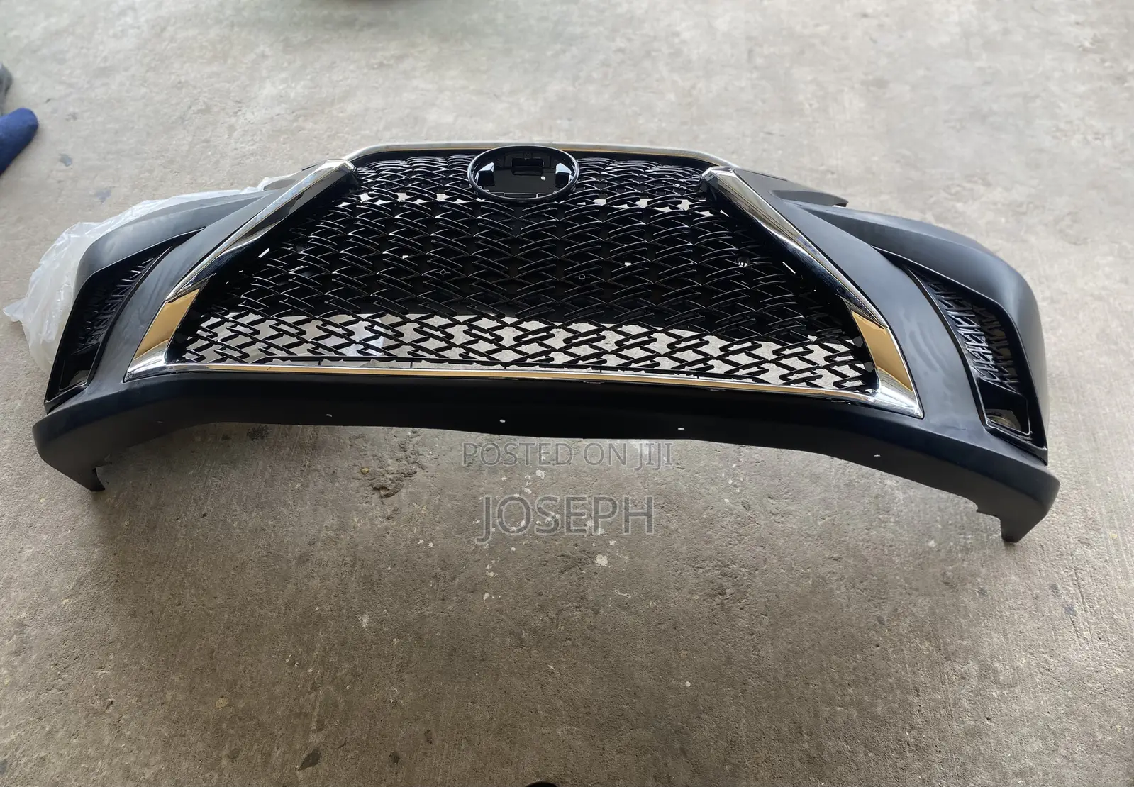 Corolla 2009,2010,2011,2012,2013 Front Bumper Spec (Lexus Type)