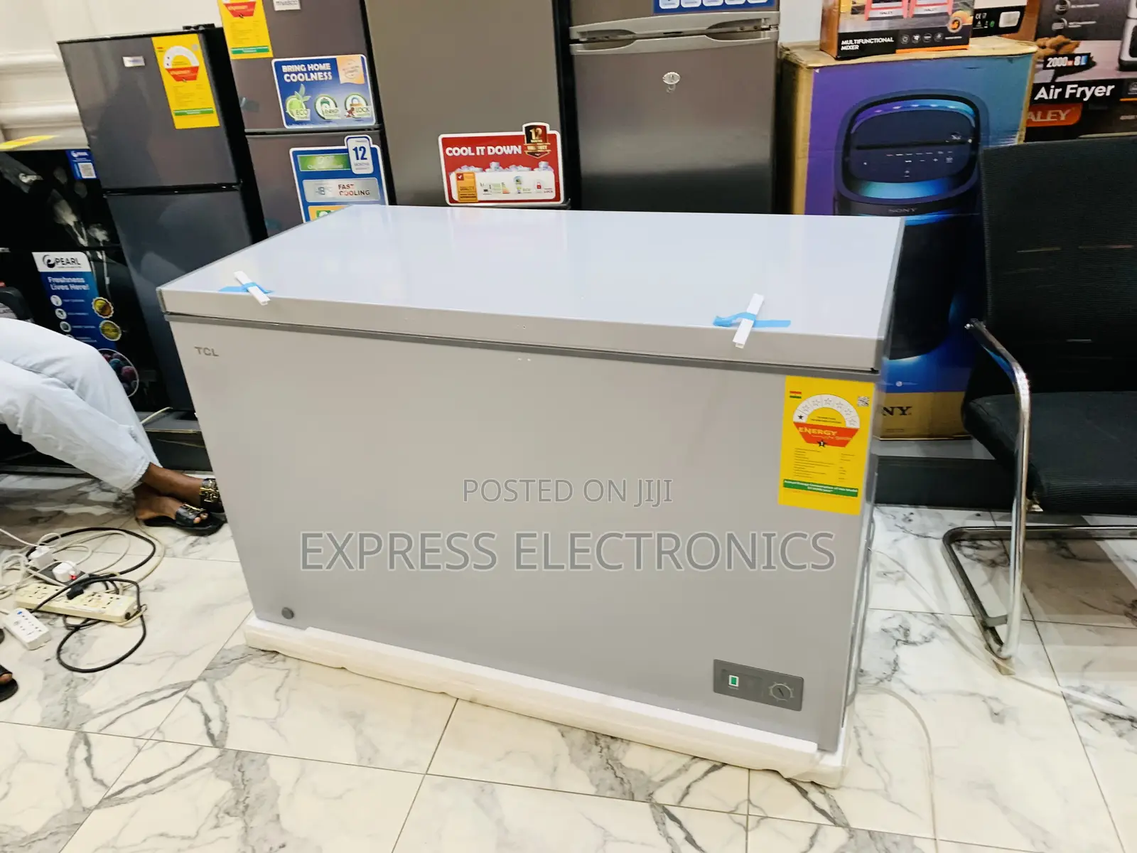 Spectacular Performance Chest Freezer 380l TCL