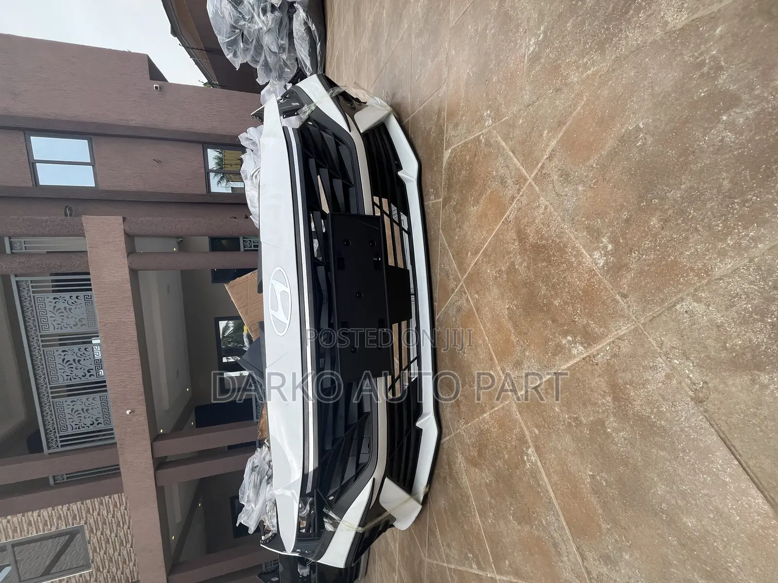 Hyundai Elantra 2024-2025 Headlights Available