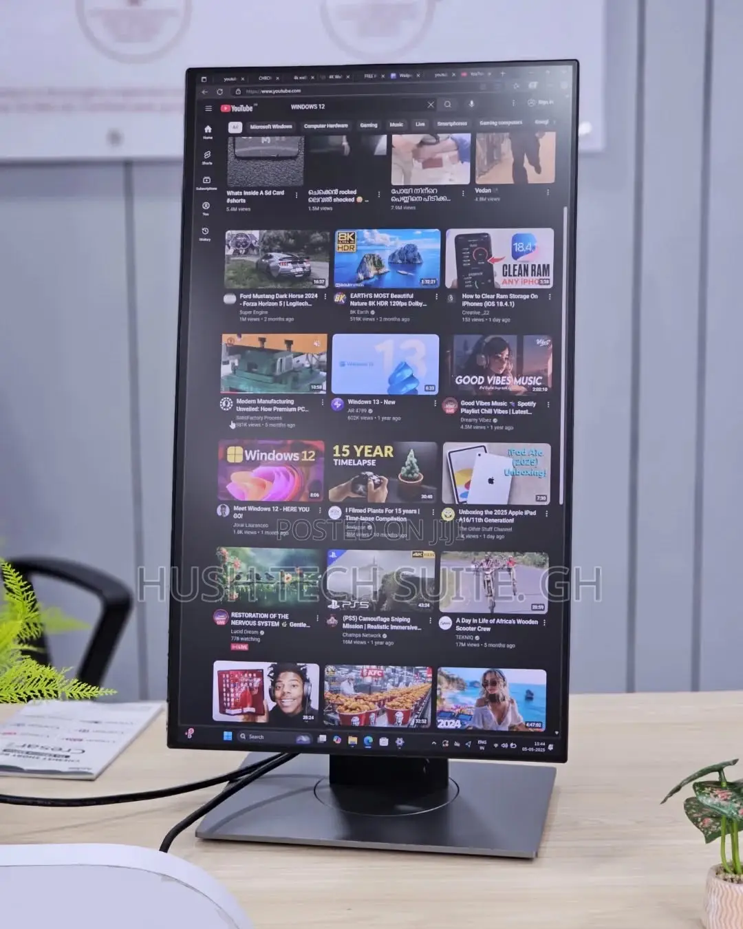 24” Dell Ips Display Ultra Wide Frameless Monitor
