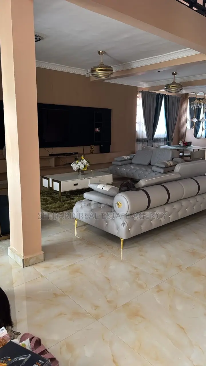 Furnished 8bdrm House in Spintex for sale