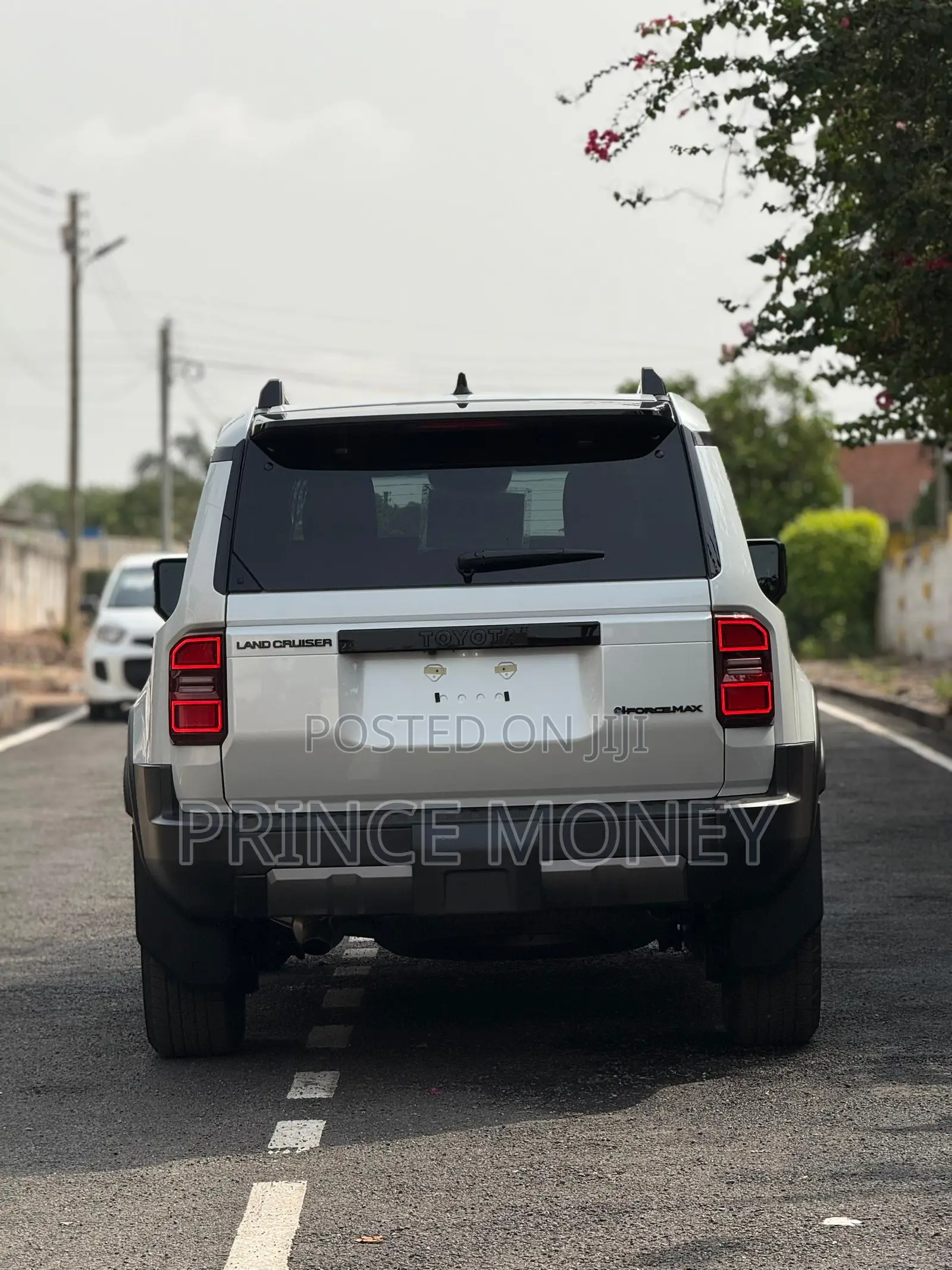 Toyota Land Cruiser Prado 2026 White