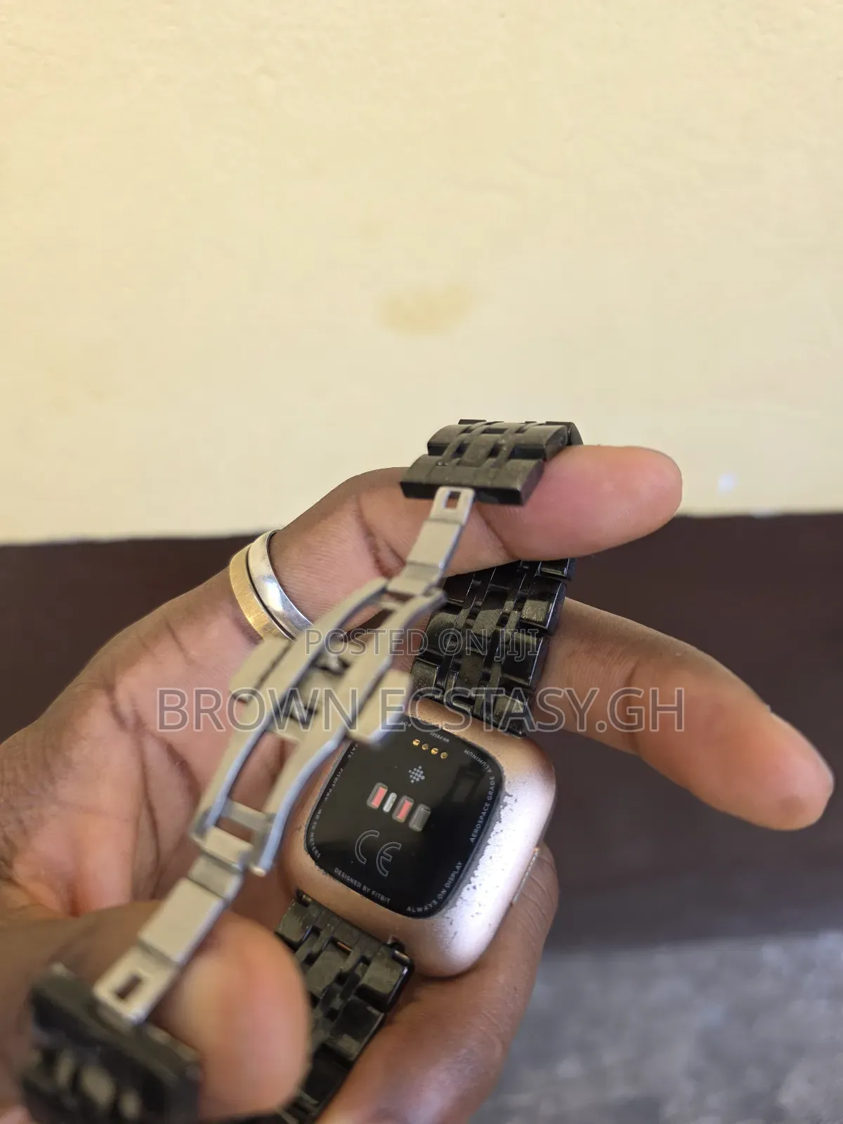 Fitbit Versa 2