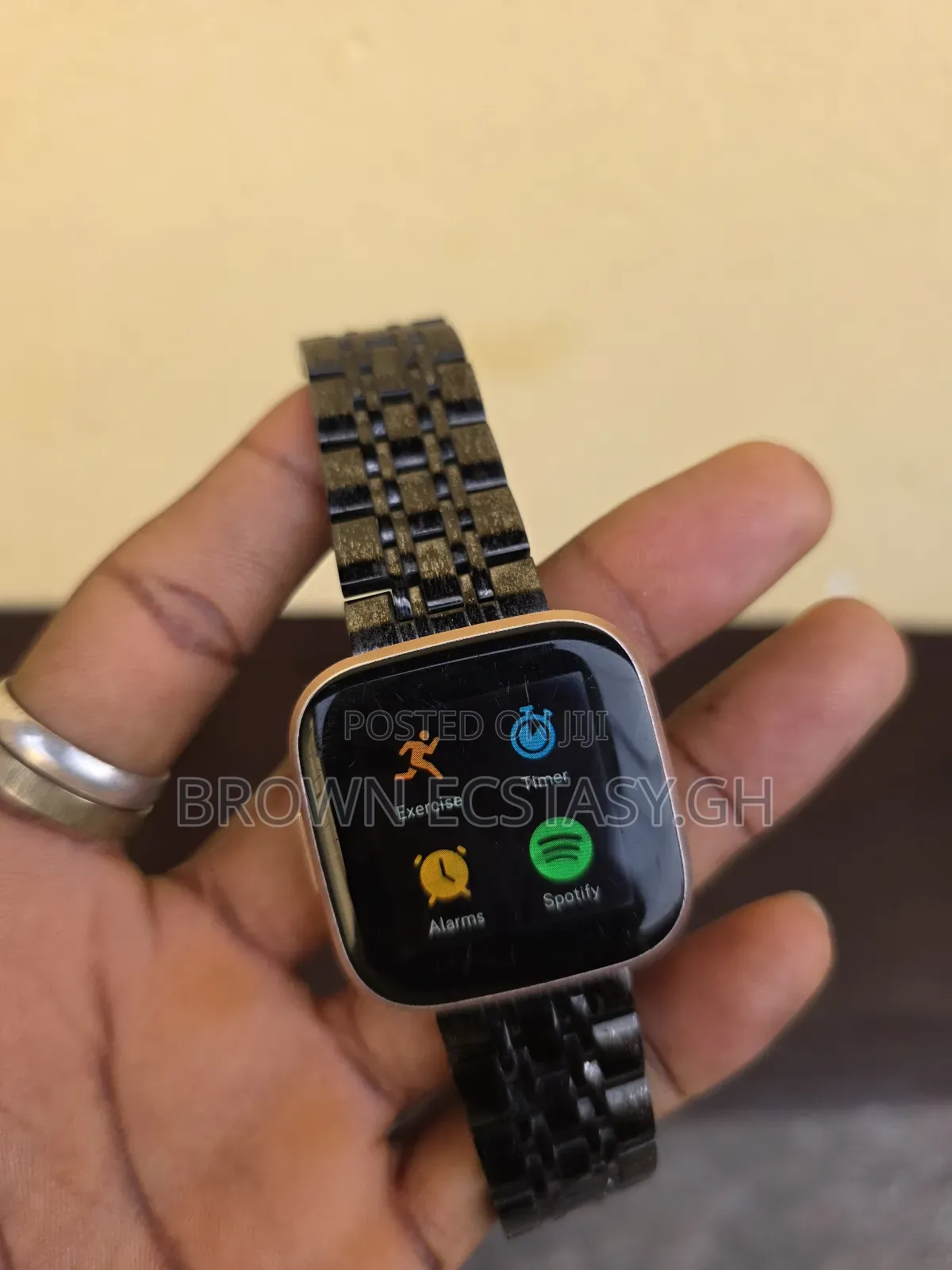 Fitbit Versa 2