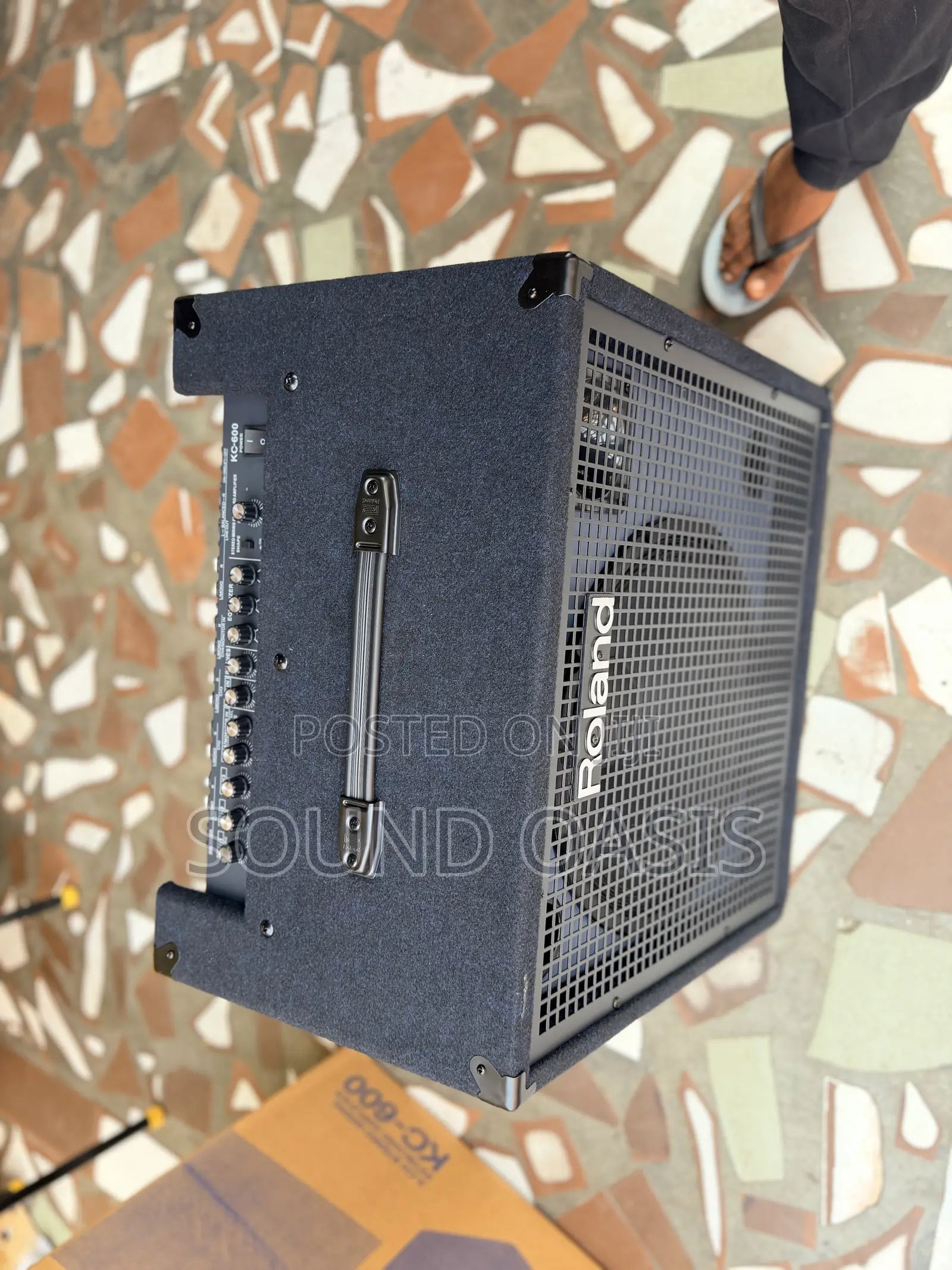 Roland Kc-600 - 200-watt 15-inch Keyboard Amplifier