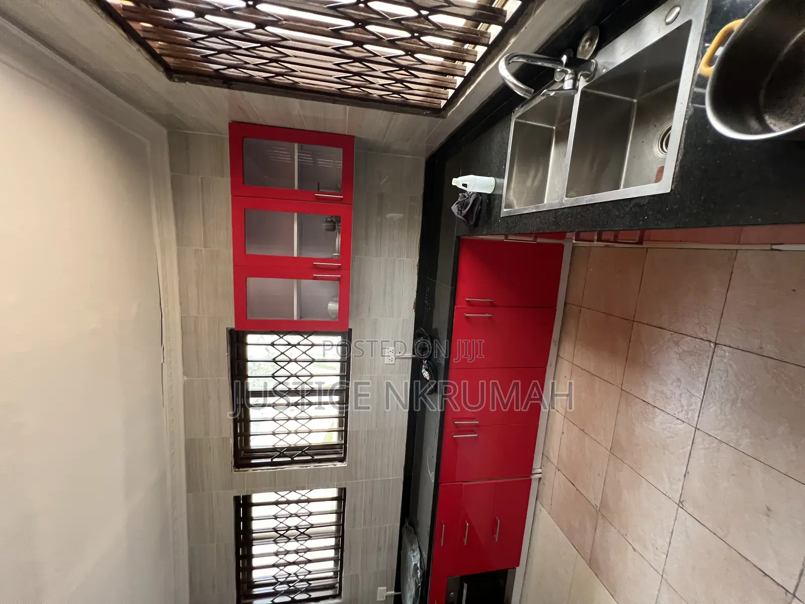 3bdrm Apartment in Mr Justice Estate, Kasoa for rent