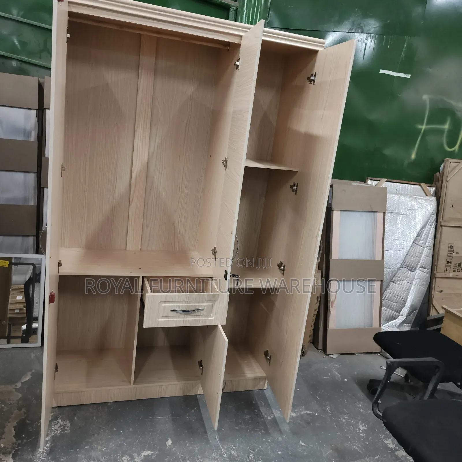 White Maple 3 Doors Wooden Wardrobe