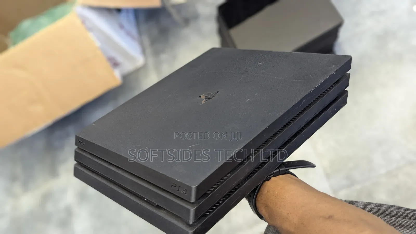 Clean Playstation 4 Pro Available With 17 Games And 2 Free Controllers