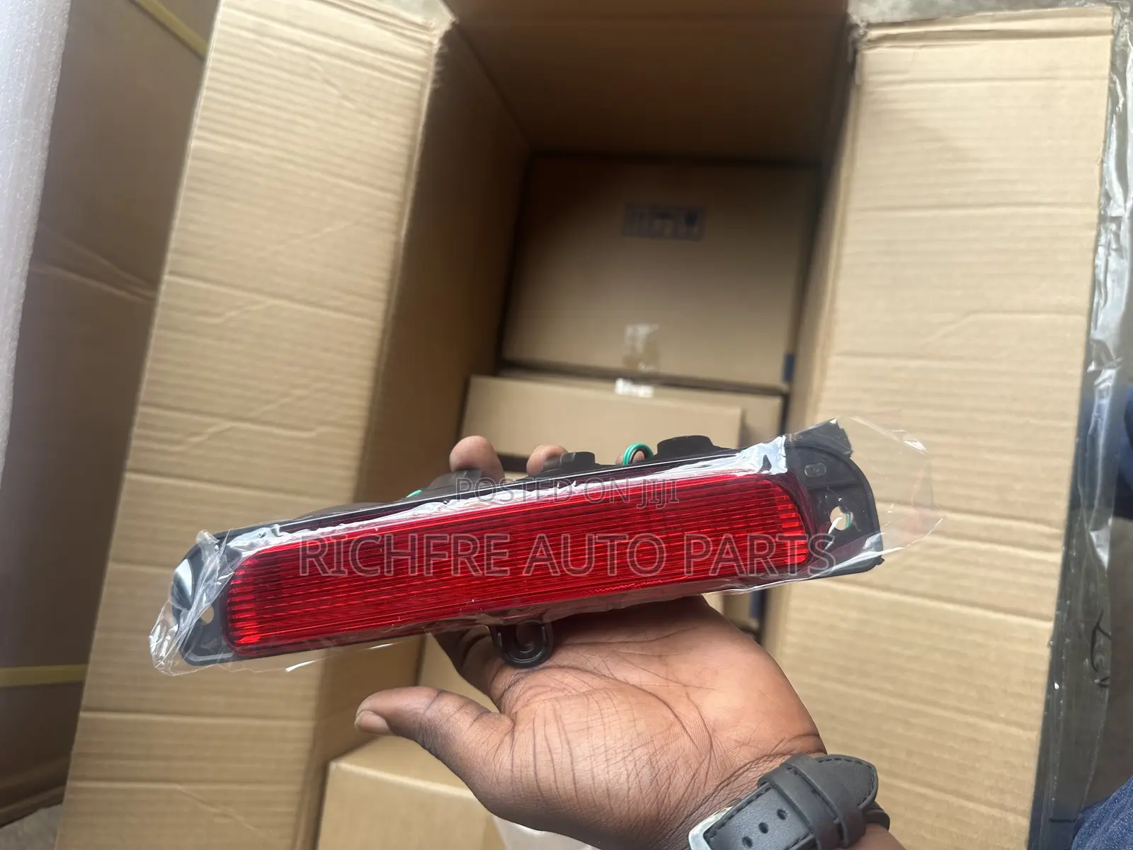 L200 2005-2015 Vodafone Tail Board Light Boot Light
