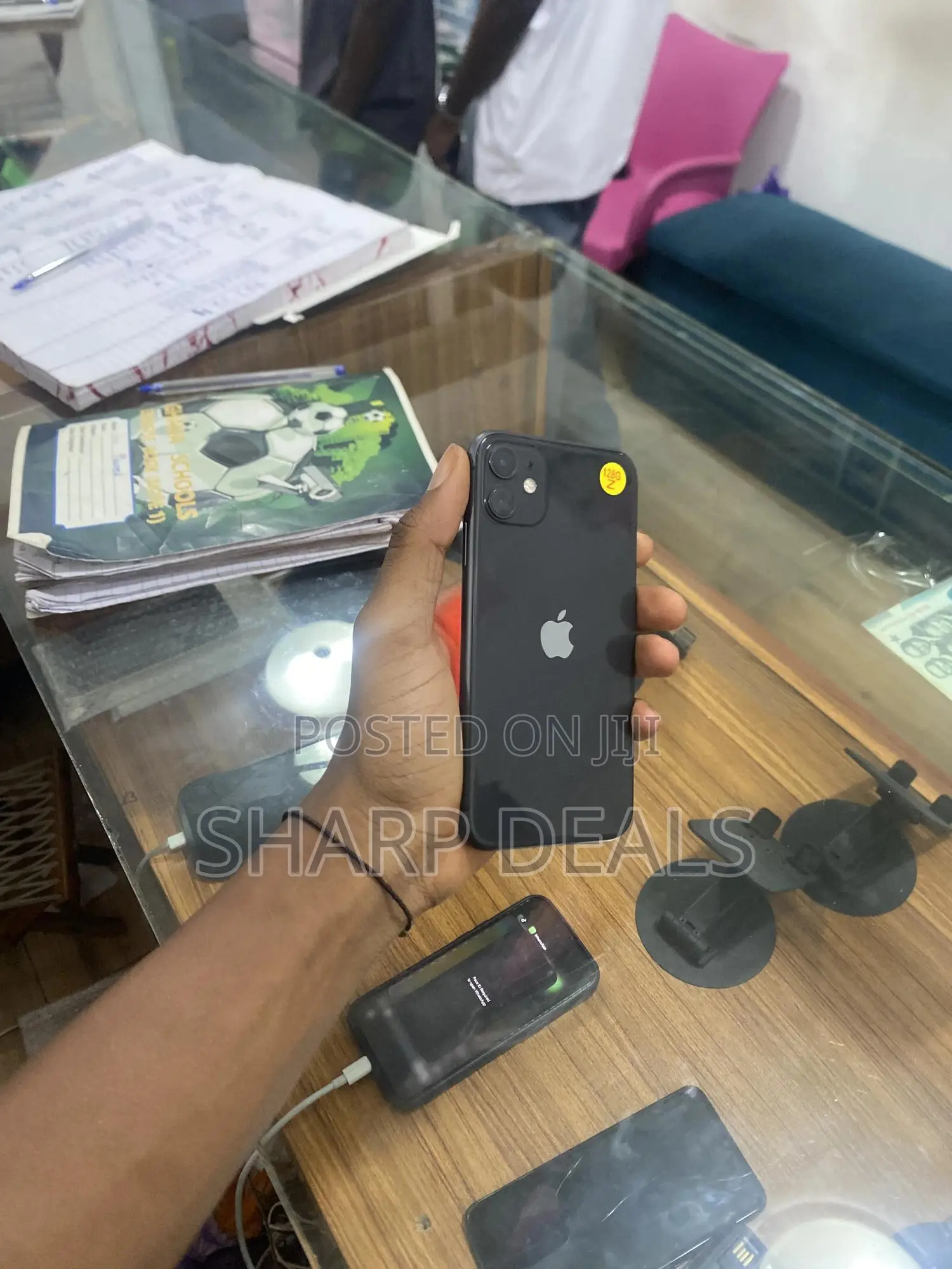 New Apple iPhone 11 128 GB Black