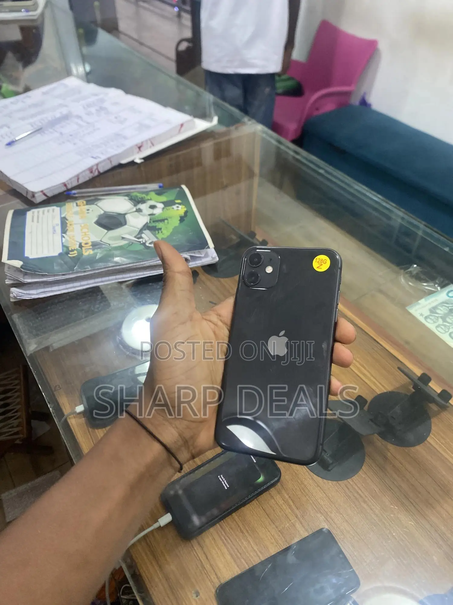 New Apple iPhone 11 128 GB Black