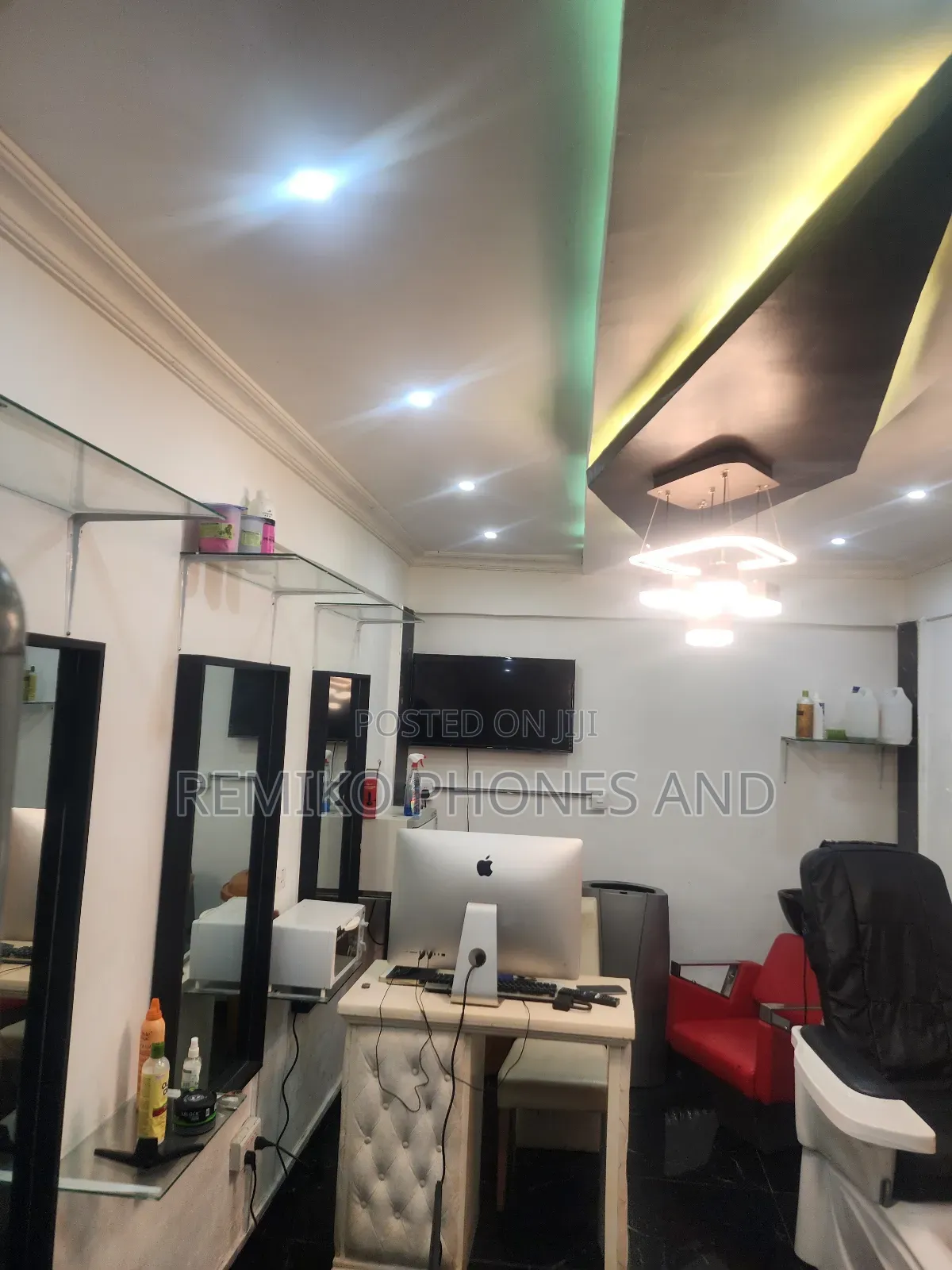 Professional Hairdresser Wanted
