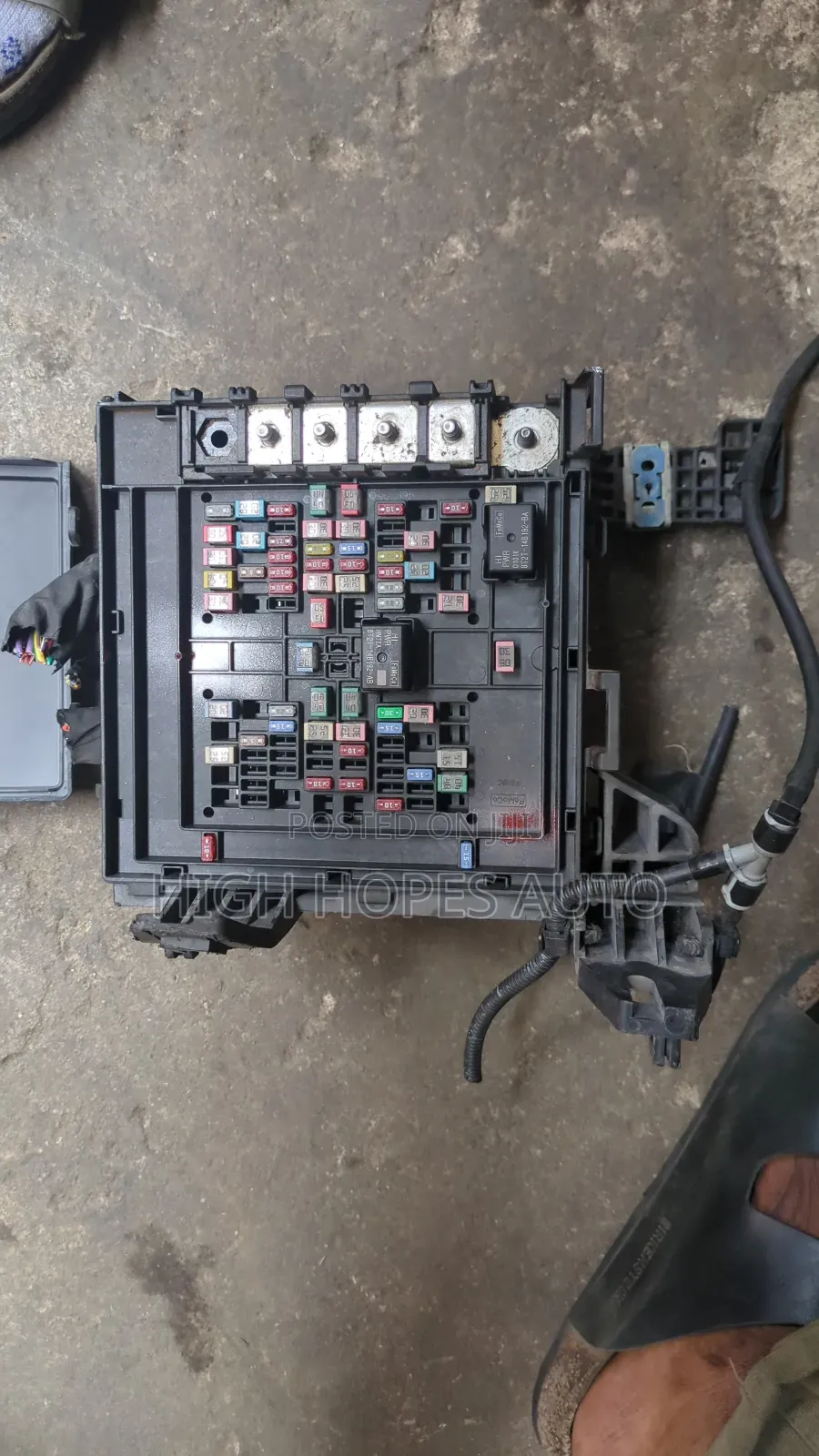 2017 Ford F150 Engine Fuse Board