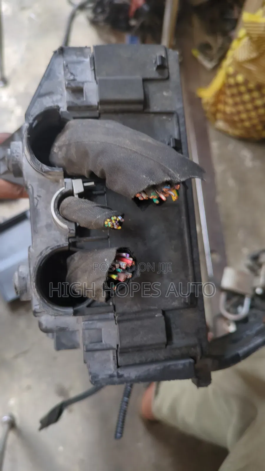 2017 Ford F150 Engine Fuse Board