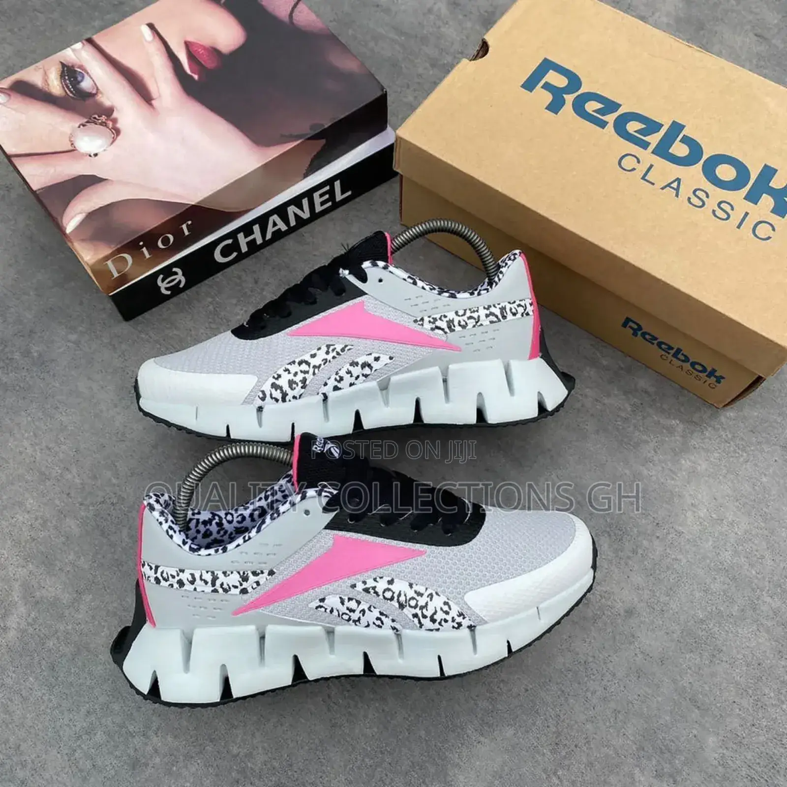 Reebok Silk Sneaker