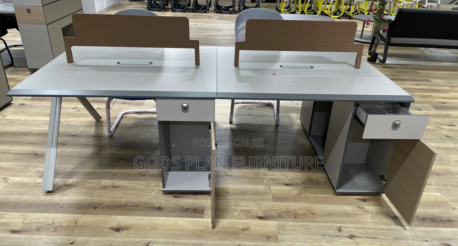 4 Seater Workstation