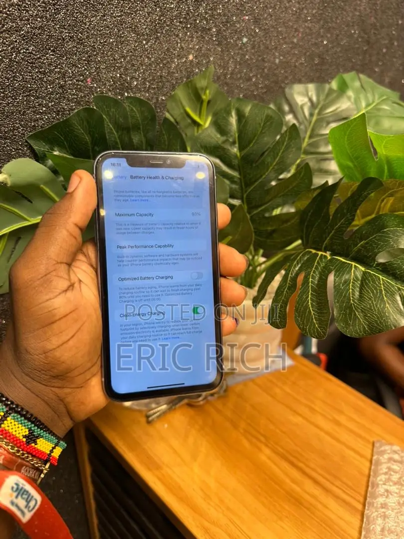 Apple iPhone 11 64 GB Purple