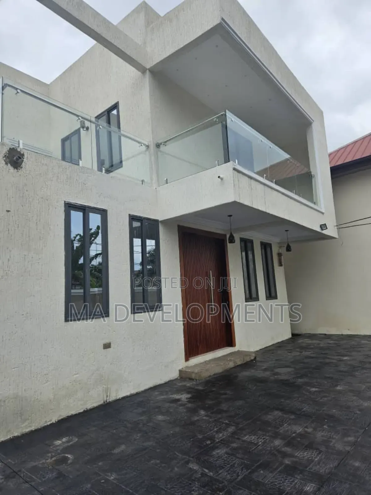 7bdrm House in Madev Realty, Adenta for sale