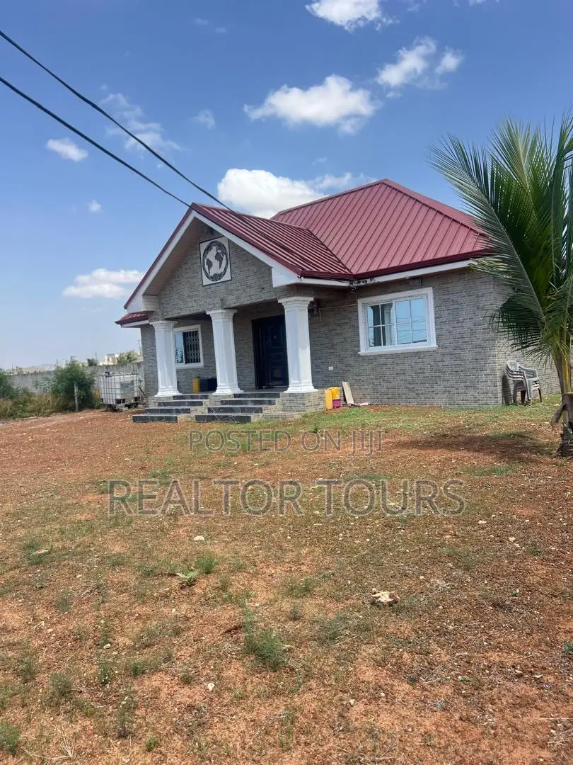 3bdrm House in Prampram for sale
