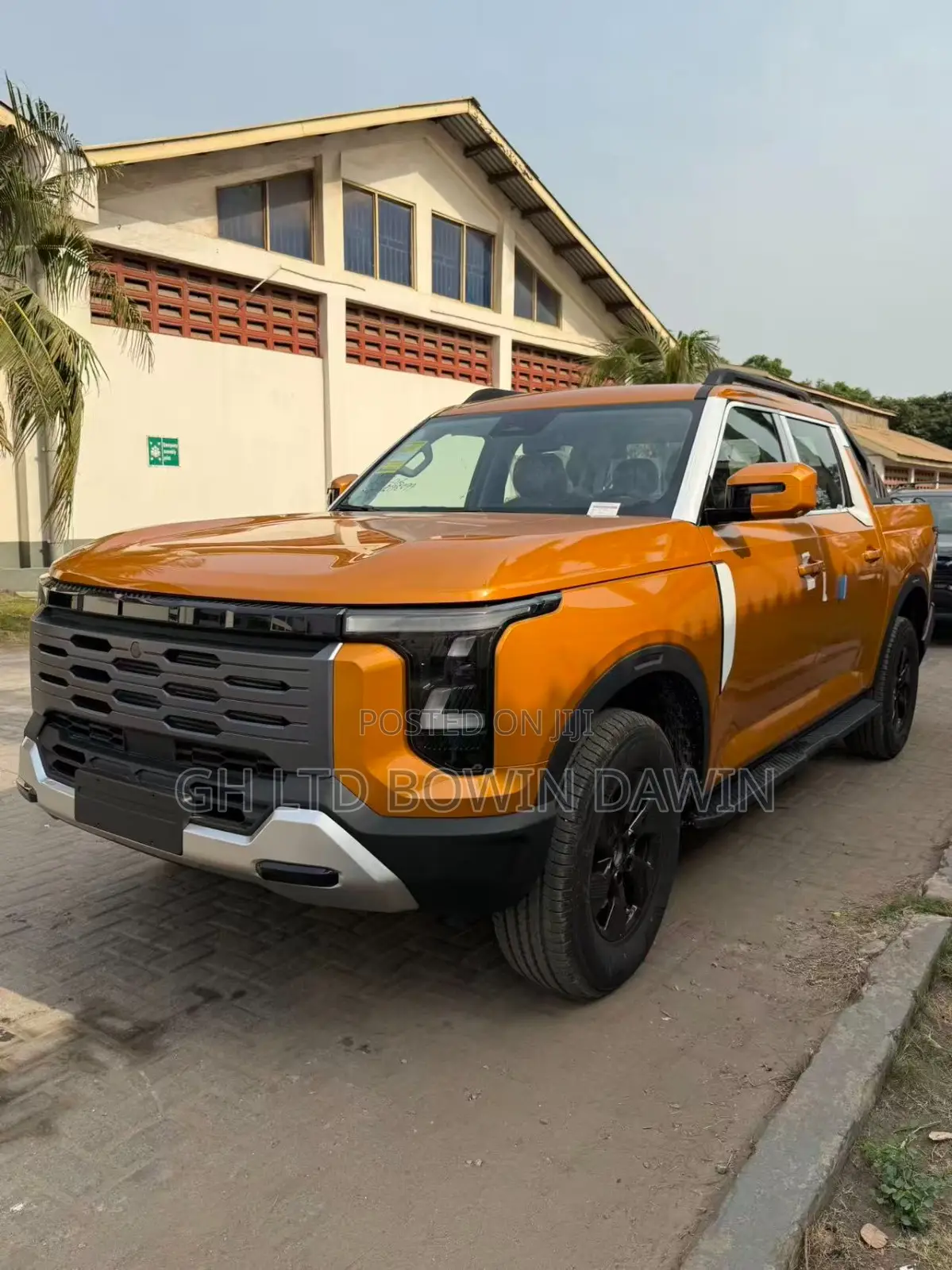 New Nissan Pick-Up 2025 Gold